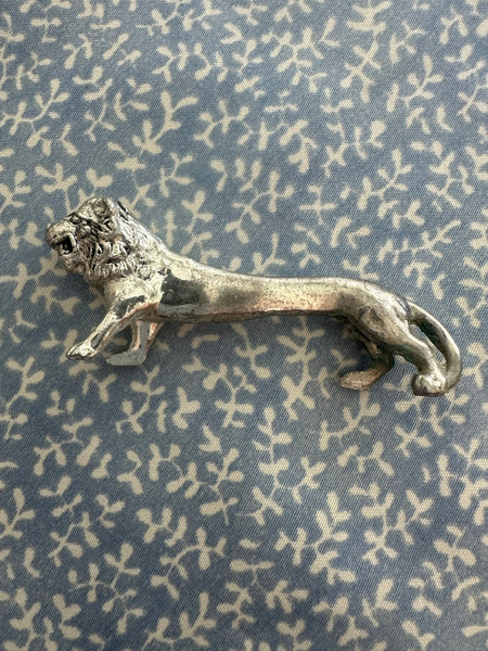 Vintage knife rests lion-shaped, set of 6